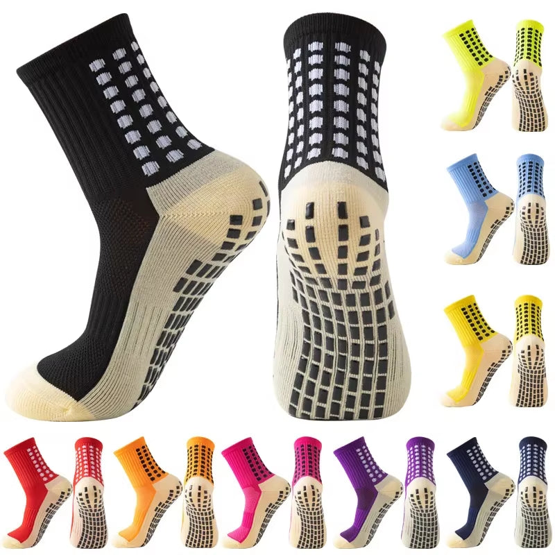 Men's Sports Grip Socks for Football and Basketball - Anti-Slip Soccer Socks with Non-Slip Grip Pads