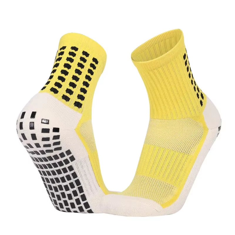 Men's Sports Grip Socks for Football and Basketball - Anti-Slip Soccer Socks with Non-Slip Grip Pads