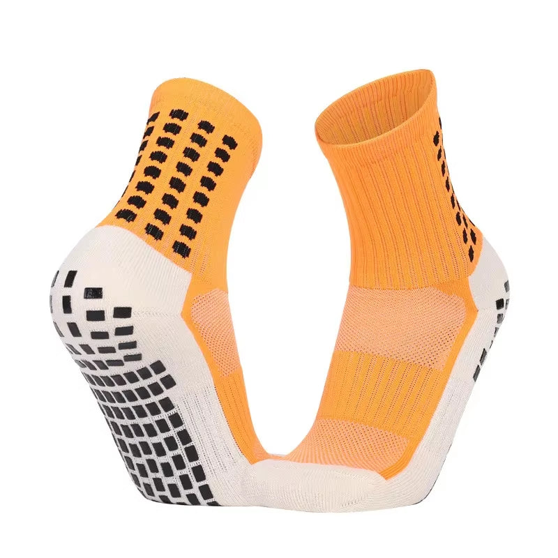 Men's Sports Grip Socks for Football and Basketball - Anti-Slip Soccer Socks with Non-Slip Grip Pads